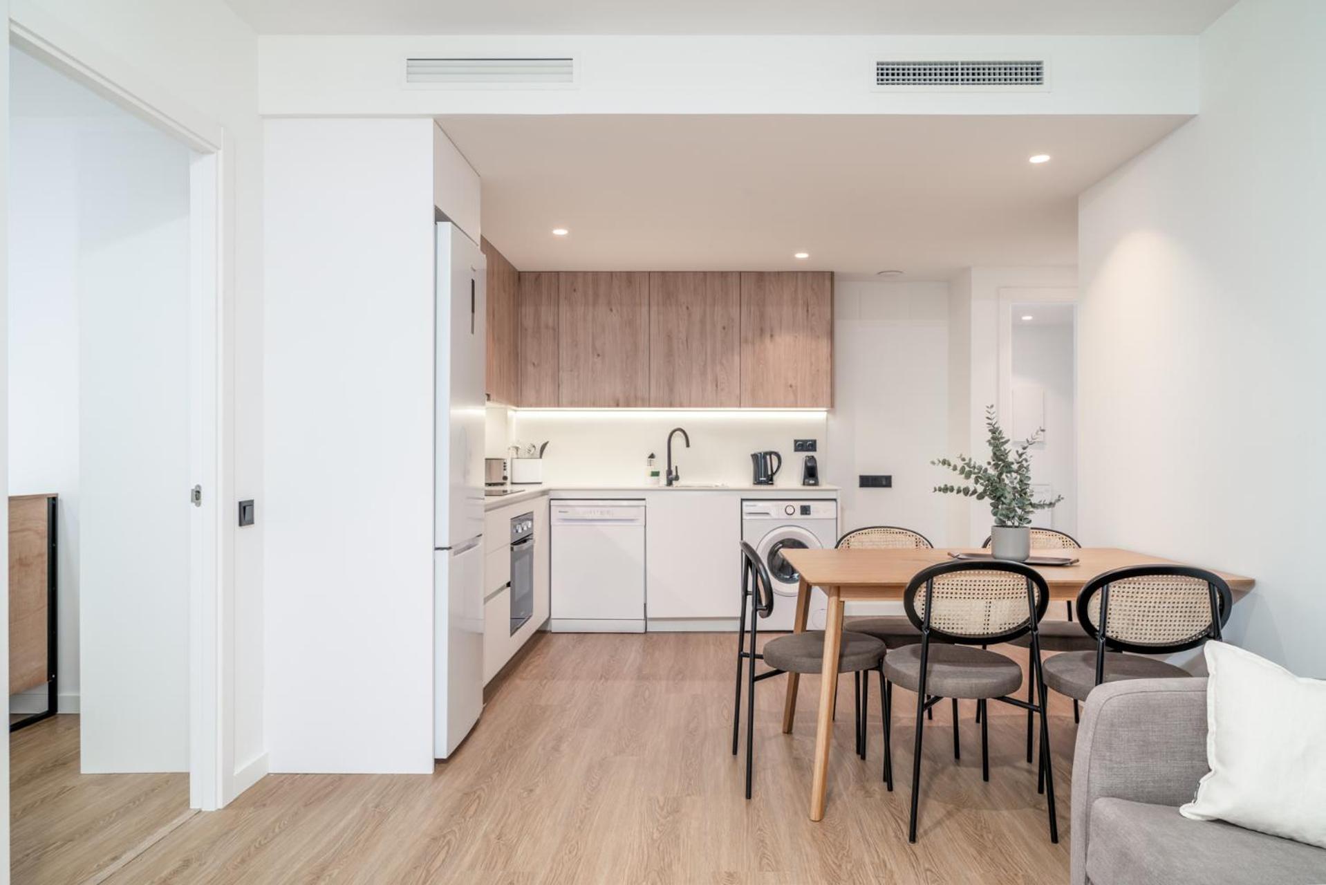 Limehome Barcelona Placa Pirineus L'Hospitalet de Llobregat Exterior foto