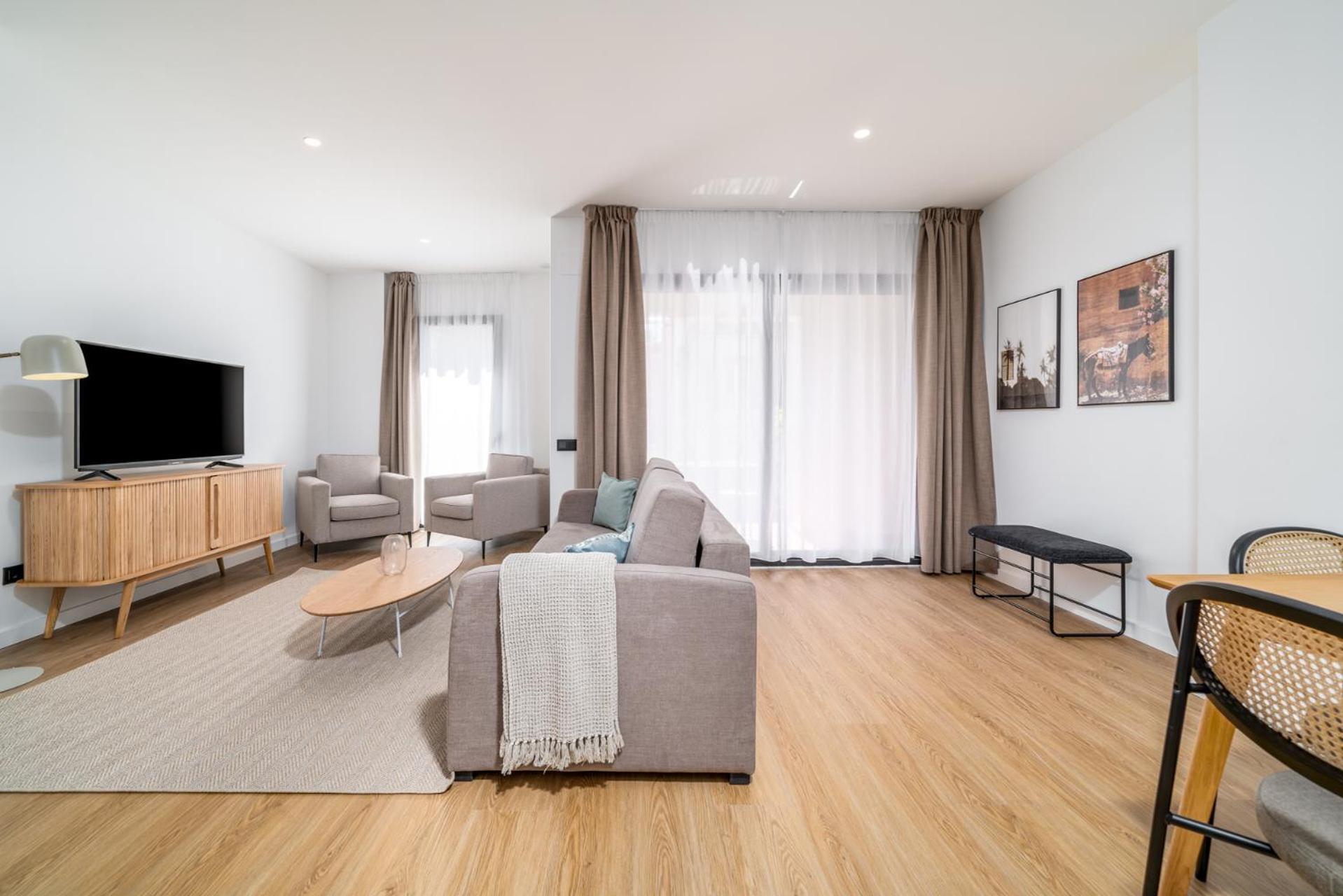 Limehome Barcelona Placa Pirineus L'Hospitalet de Llobregat Exterior foto