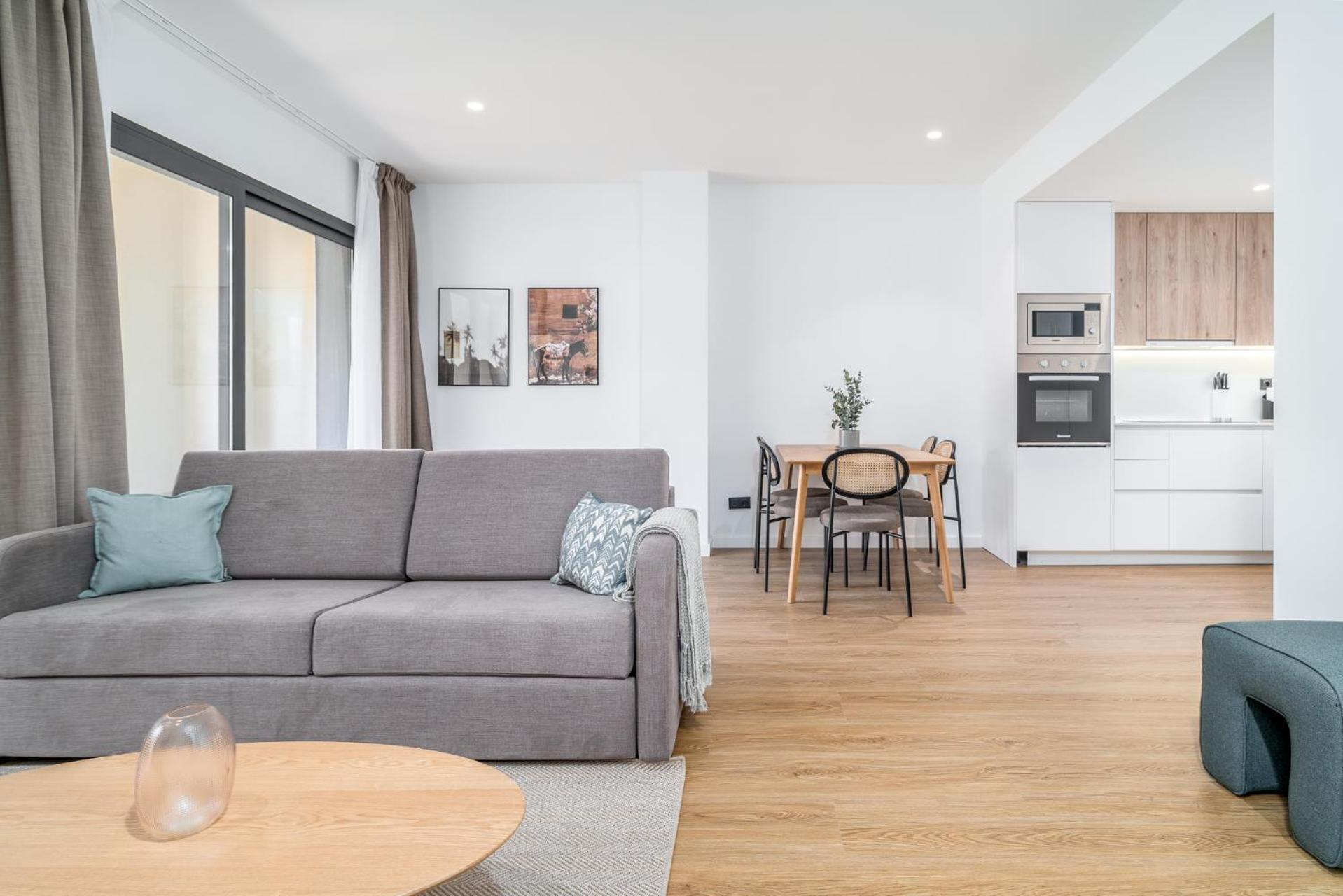 Limehome Barcelona Placa Pirineus L'Hospitalet de Llobregat Exterior foto