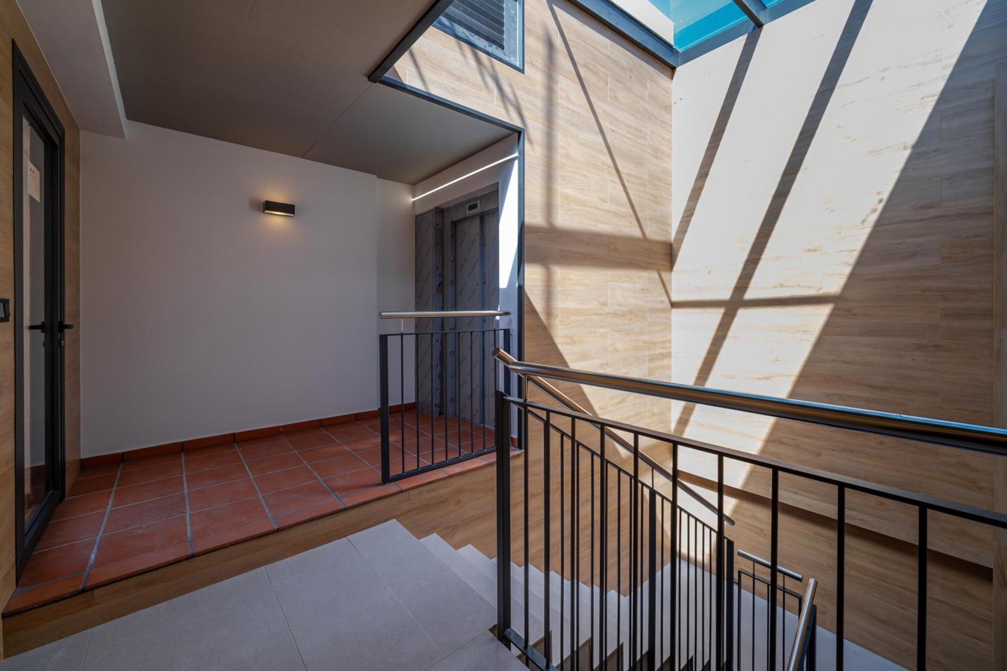 Limehome Barcelona Placa Pirineus L'Hospitalet de Llobregat Exterior foto
