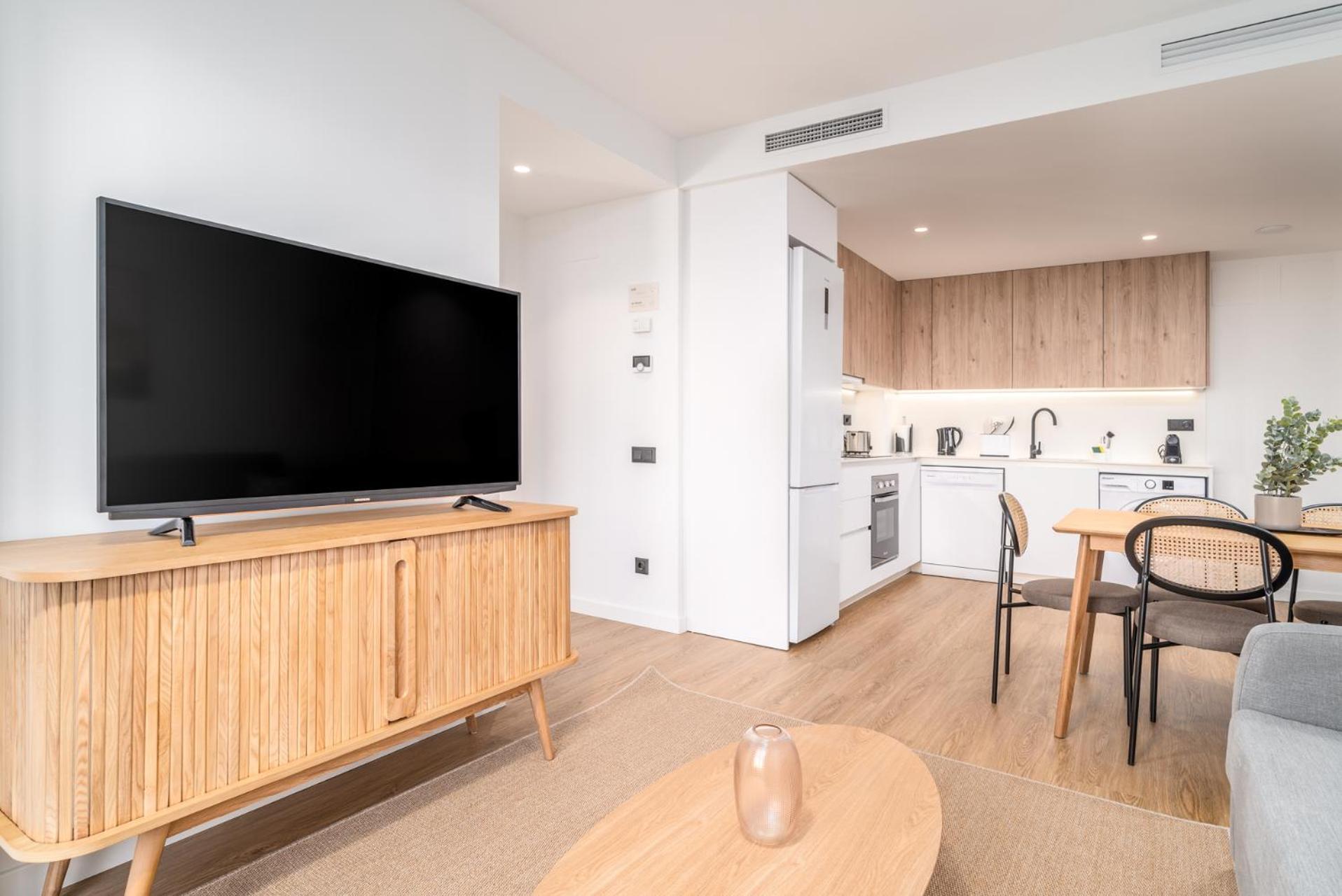 Limehome Barcelona Placa Pirineus L'Hospitalet de Llobregat Exterior foto